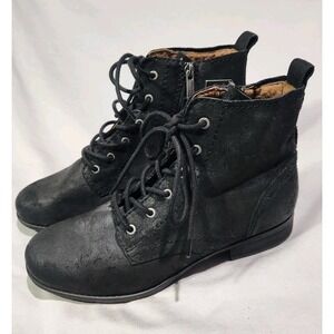 EARTH Janel 9W Leather Black Combat Ankle Boots Lace Up Side Zip Rubber Sole